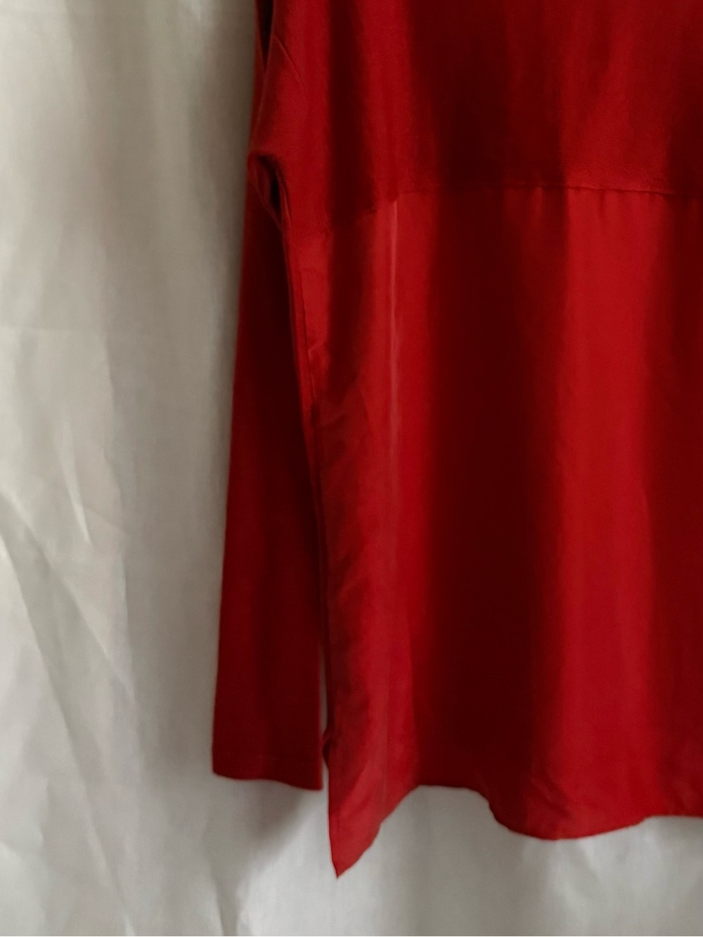 NWOT Garnet Hill Merino Wool Silk Sweater S Holly Berry Red V Neck Mixed Media - Picture 6 of 10